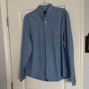 UNTUCKit Men's Light Blue Button-Down Shirt